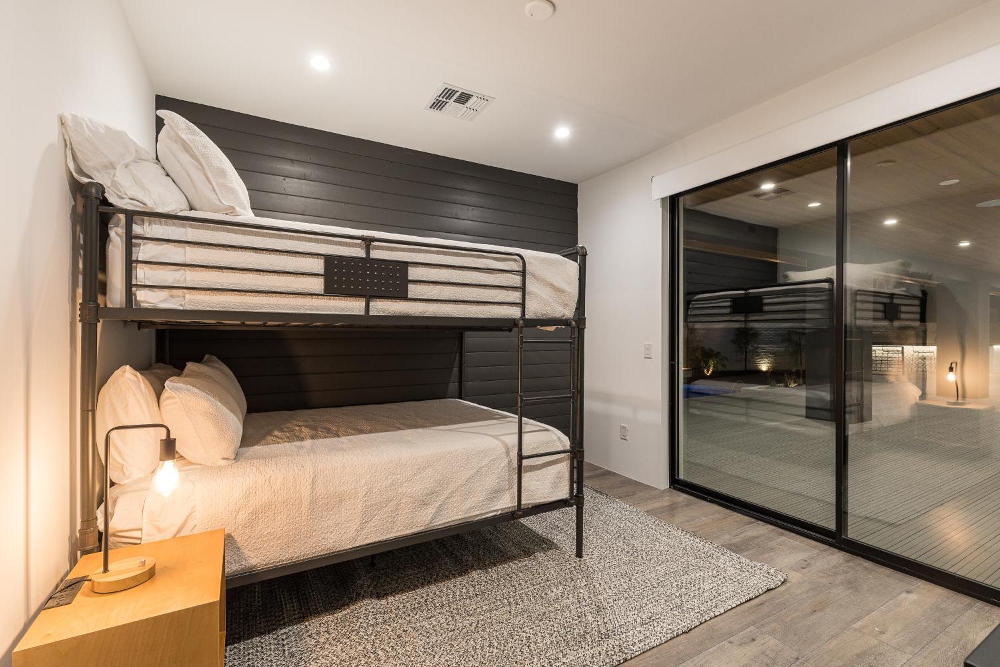 Luxury Micro-Resort, Theater, Sauna, Heated Pool Phoenix Esterno foto
